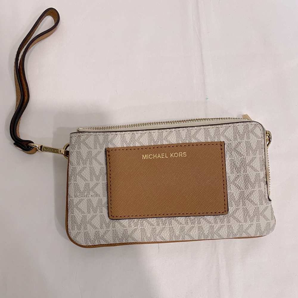 Michael Kors Wristlet